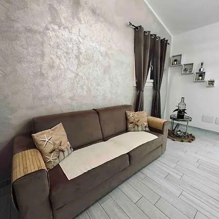 Magnifique Neuve En Bord De Villa *