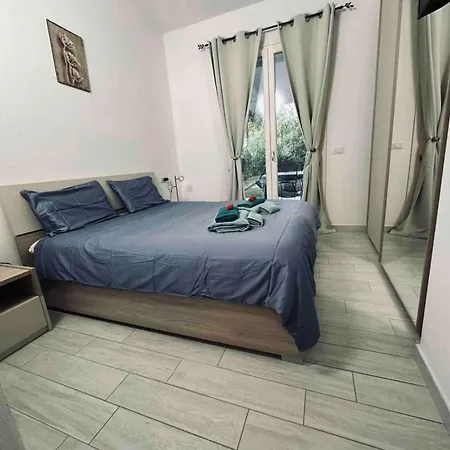 Magnifique Neuve En Bord De Villa *