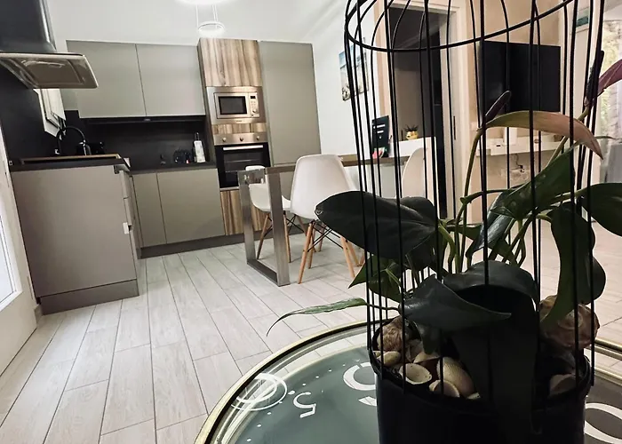 Magnifique Neuve En Bord De * Sassari